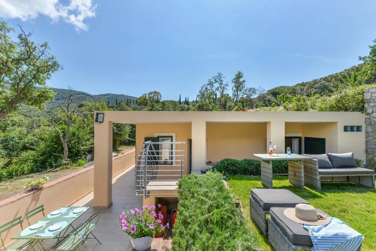 Casa Vacanze Con Piscina Apartment Capoliveri  Italy